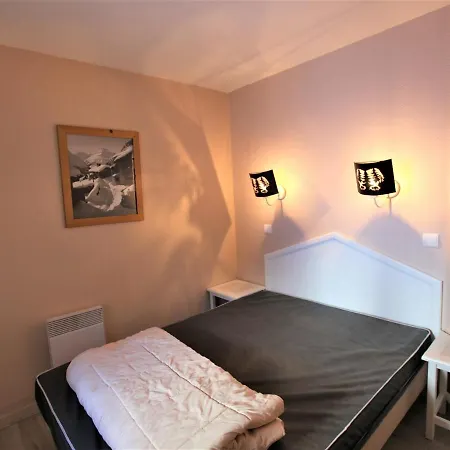 5 Personnes Au Pied Des Pistes Avec Balcon Et Wifi - Fr-1-314-172 Apartment